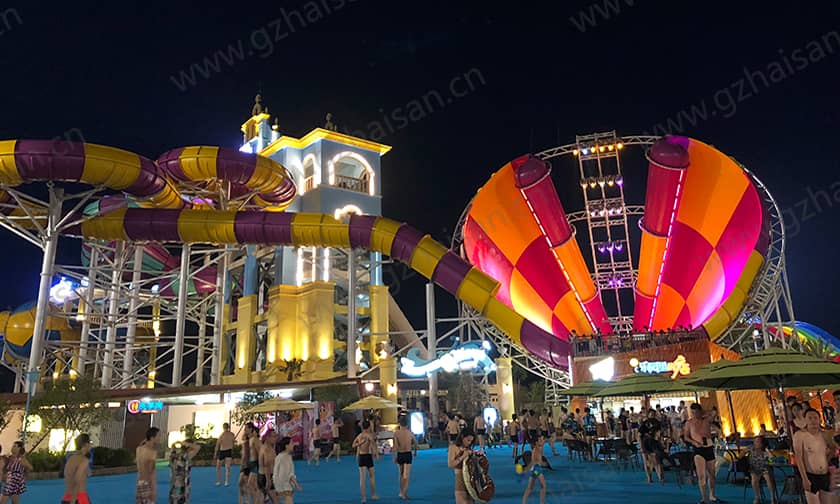 超级龙卷风水滑道提供了一种新的、刺激的水上体验