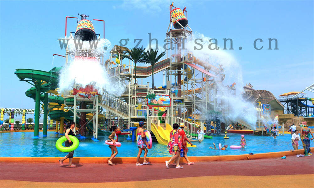 超炫酷超级水上滑梯盛宴，畅享无尽欢愉