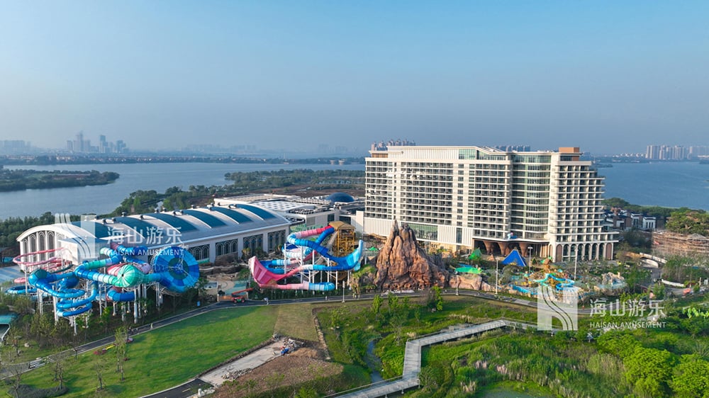 科技铸就非凡体验，专业成就行业标杆——金年会荣膺2025金冠奖“杰出水滑道设备奖”